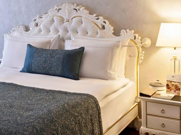 CVK Park Bosphorus Hotel Istanbul : photo 3 de la chambre suite de luxe avec accès au salon