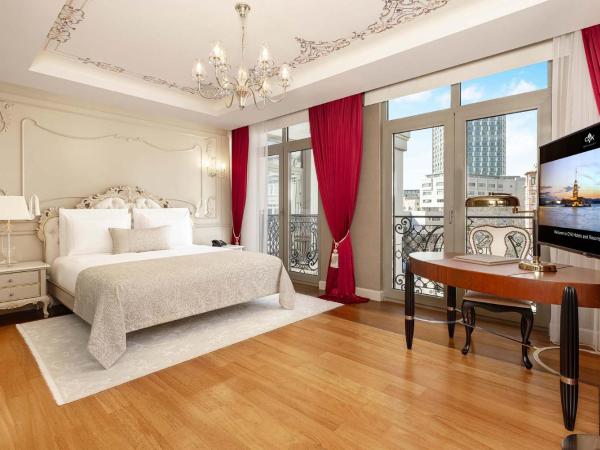 CVK Park Bosphorus Hotel Istanbul : photo 1 de la chambre suite de luxe avec accès au salon - vue sur ville