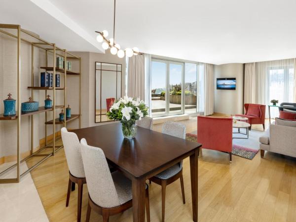 CVK Park Bosphorus Hotel Istanbul : photo 2 de la chambre appartement 2 chambres park prestige suites avec terrasse bosphore