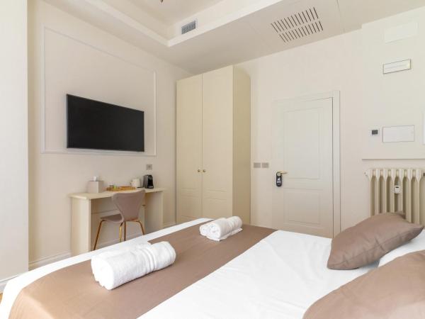 Montello Suites Foresteria Lombarda : photo 4 de la chambre chambre double deluxe avec balcon