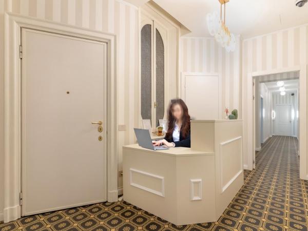 Montello Suites Foresteria Lombarda : photo 2 de la chambre chambre double deluxe avec balcon