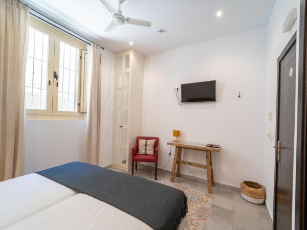 La Siesta de Picasso : photo 3 de la chambre chambre double - rez-de-chaussée