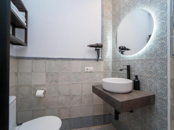 La Siesta de Picasso : photo 5 de la chambre chambre double - rez-de-chaussée