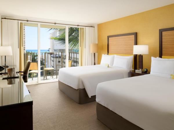 Hilton Waikiki Beach : photo 2 de la chambre chambre avec 2 lits queen-size - vue sur ville