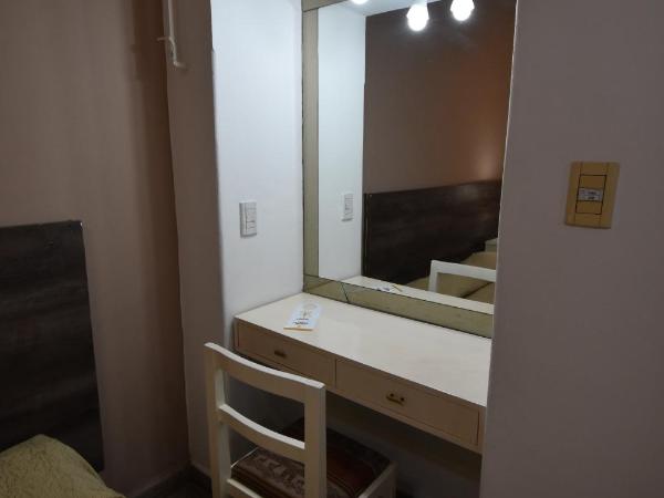 Hotel Plaza : photo 4 de la chambre chambre triple standard