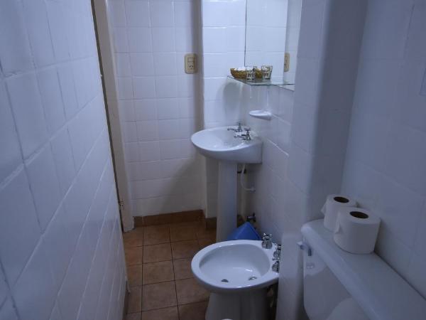 Hotel Plaza : photo 5 de la chambre chambre triple standard