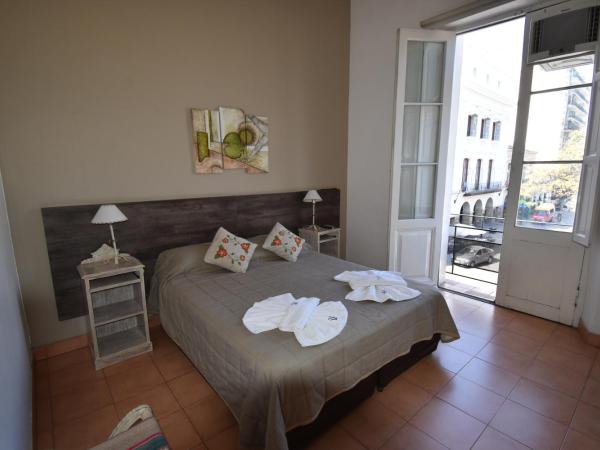 Hotel Plaza : photo 1 de la chambre chambre quadruple supérieure