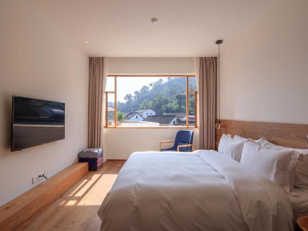 Hangzhou Moju Boutique Guesthouse at the West Lake : photo 2 de la chambre chambre double - vue sur montagne