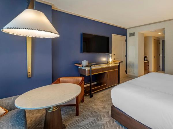 Omni Oklahoma City Hotel : photo 6 de la chambre premier room  1 king bed