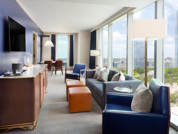 Omni Oklahoma City Hotel : photo 9 de la chambre suite lit king-size