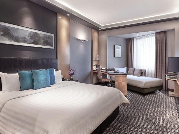 M Hotel Singapore City Centre : photo 3 de la chambre premier with one king bed and one sofa bed