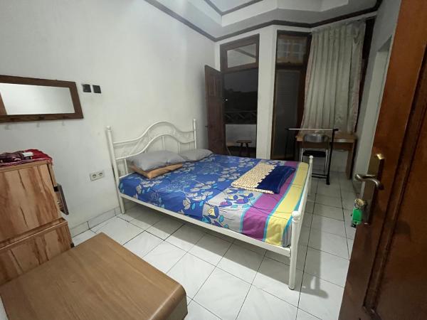 SPOT ON 94142 Al Fatih Residence Syariah 2 : photo 6 de la chambre chambre double deluxe