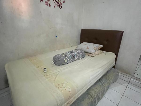 SPOT ON 94142 Al Fatih Residence Syariah 2 : photo 10 de la chambre chambre double standard