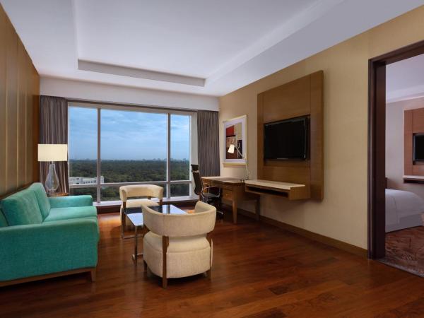 The Westin Chennai Velachery : photo 2 de la chambre suite affaires avec accès au salon exécutif
