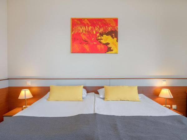 Hotel Punta : photo 3 de la chambre suite junior avec balcon - vue sur mer