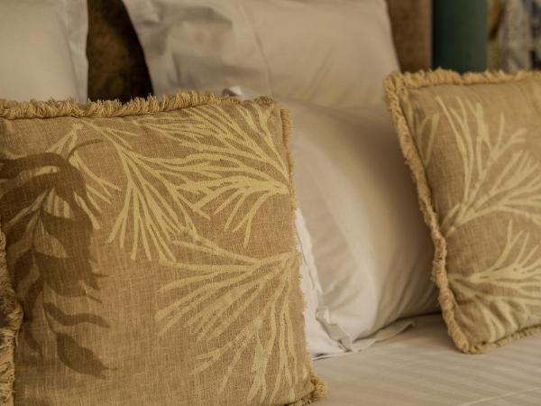 Castel Bois Marie, Maison d'hôtes : photo 9 de la chambre chambre double confort - vue sur jardin