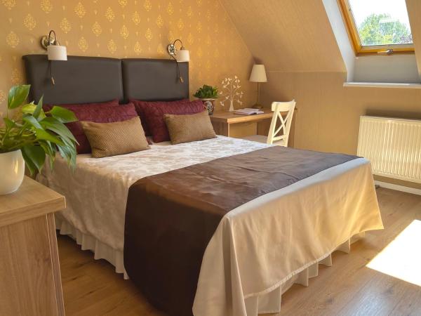 Károlyi Panzió : photo 1 de la chambre chambre lits jumeaux avec douche