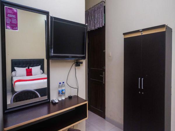 RedDoorz Plus @ Timoho : photo 10 de la chambre chambre double standard