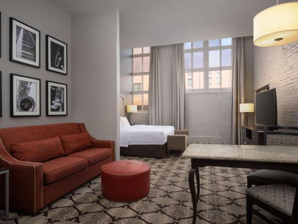 Hampton Inn and Suites New Orleans Convention Center : photo 3 de la chambre studio lit king-size - non-fumeurs