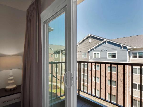 WaterWalk Extended Stay by Wyndham Charlotte - Arrowood : photo 5 de la chambre two bedroom suite balcony - 2 queen beds