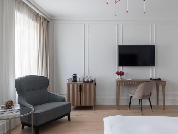 Grand Hotel Oslo : photo 4 de la chambre chambre lit king-size standard