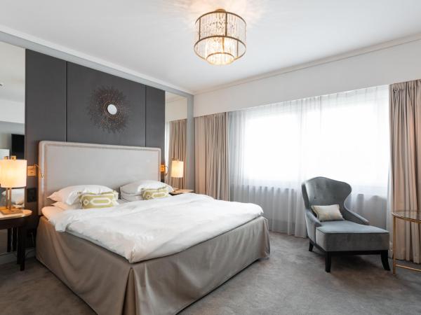 Grand Hotel Oslo : photo 4 de la chambre chambre standard lit queen-size