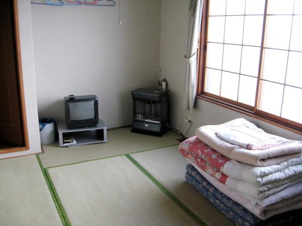 Sapporo Inn Nada : photo 3 de la chambre chambre lits jumeaux de style japonais avec salle de bains commune