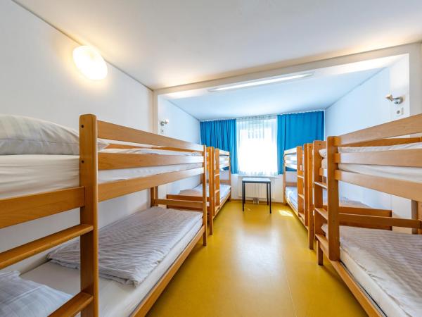 A&T Hotel & Hostel : photo 5 de la chambre lit simple dans dortoir mixte de 8 lits