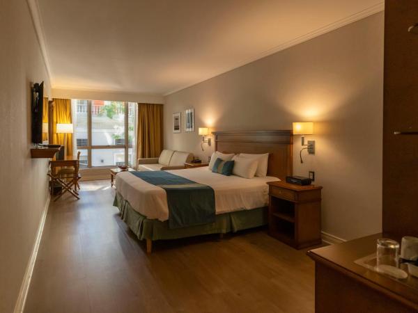 Blank Hotel Recoleta : photo 5 de la chambre chambre lit king-size avec baignoire spa