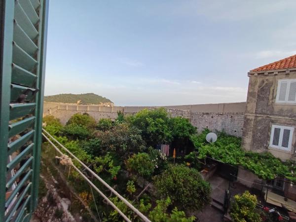 City Walls Hostel : photo 5 de la chambre lit dans dortoir mixte de 6 lits