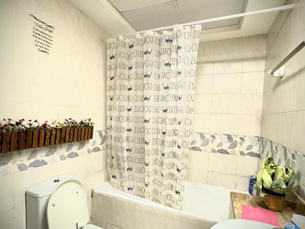 Dubai Backpackers : photo 6 de la chambre lit superposé dans dortoir mixte