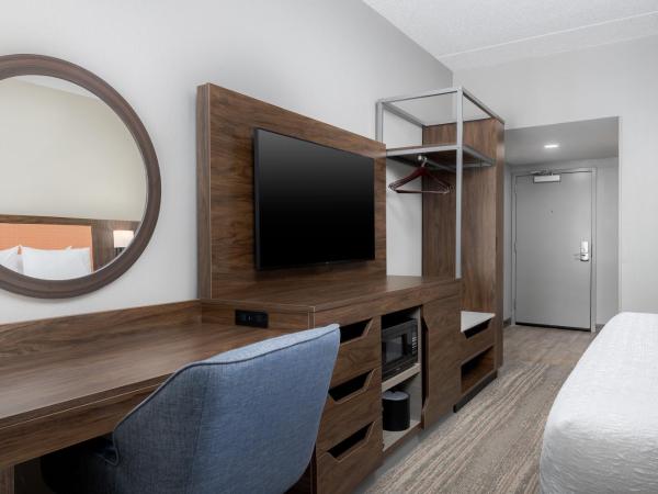 Hampton Inn Louisville Airport Fair/Expo Center : photo 6 de la chambre chambre lit king-size - non-fumeurs