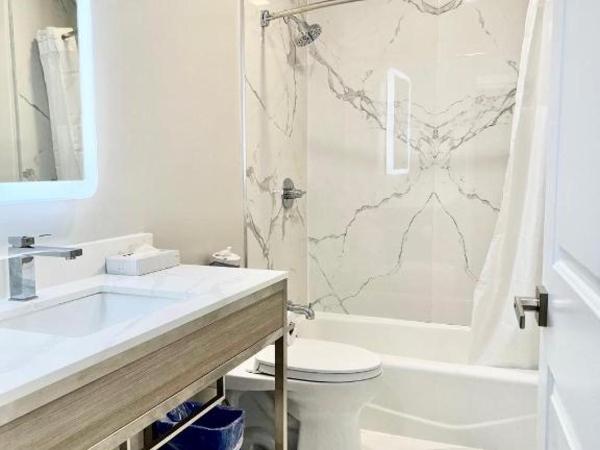 Nob Hill Motor Inn -Newly Updated Rooms! : photo 3 de la chambre chambre lit king-size deluxe - non-fumeurs 