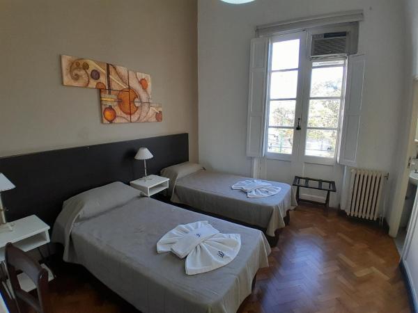 Hotel Plaza : photo 1 de la chambre chambre lits jumeaux deluxe