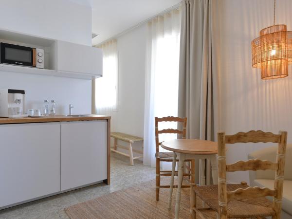 Hostal Boutique Sa Nansa : photo 7 de la chambre grenier avec terrasse