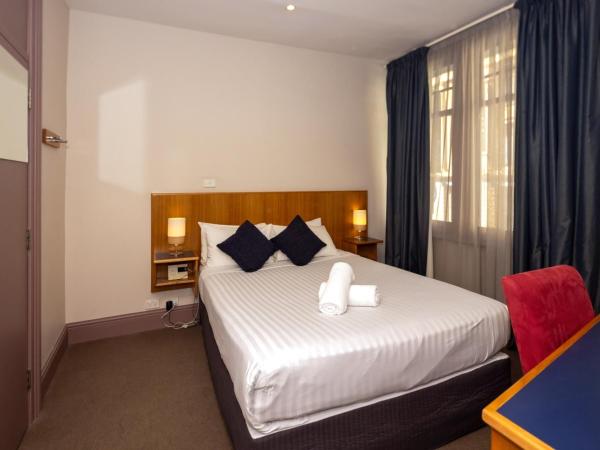 Central Hotel Hobart : photo 4 de la chambre chambre lit queen-size 