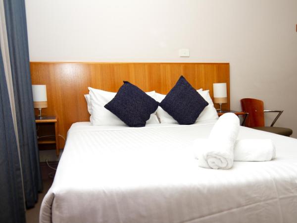 Central Hotel Hobart : photo 1 de la chambre chambre lit queen-size 
