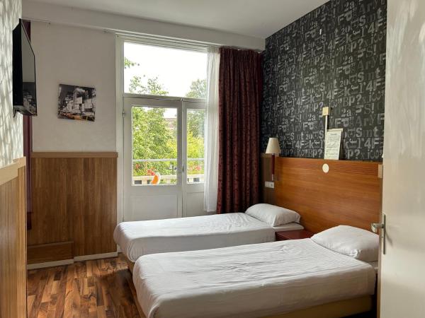 Hotel Isis : photo 3 de la chambre chambre lits jumeaux avec balcon
