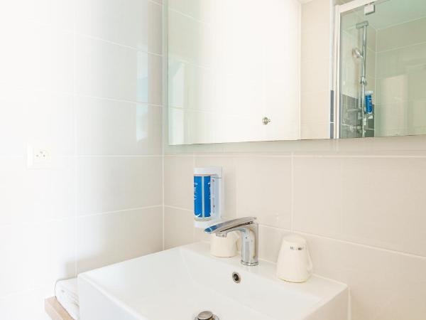 Brit Hotel Confort Manosque Cadarache : photo 9 de la chambre chambre double