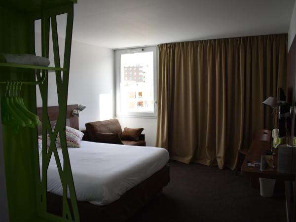 Campanile Ales Centre - Cévennes : photo 1 de la chambre hébergement 1 lit double + 1 lit simple