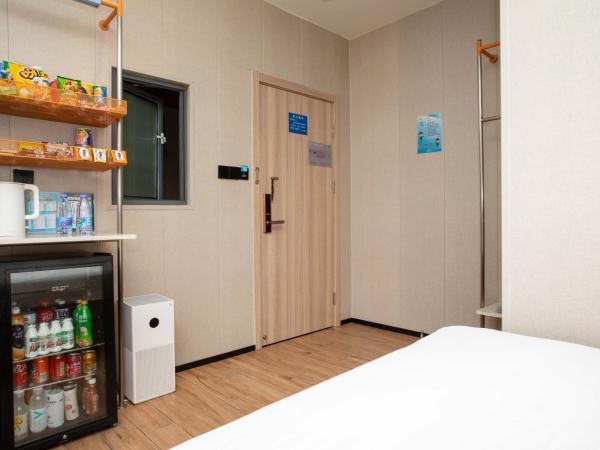 网鱼电竞酒店上海新国际博览中心店 : photo 10 de la chambre chambre double deluxe