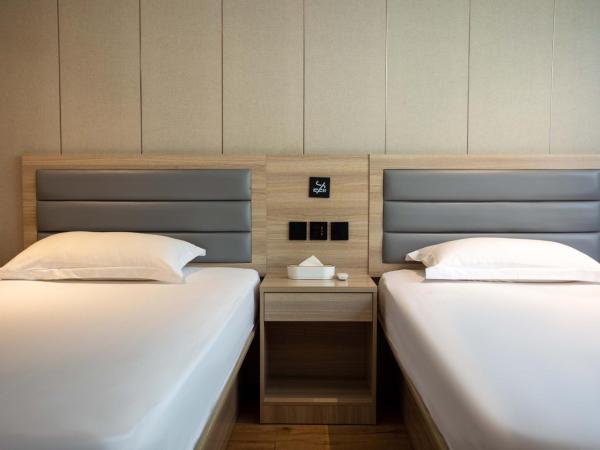 网鱼电竞酒店上海新国际博览中心店 : photo 4 de la chambre chambre double deluxe