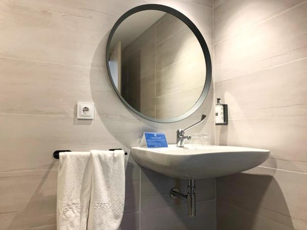 Hotel Pombal Rooms : photo 8 de la chambre chambre double Économique