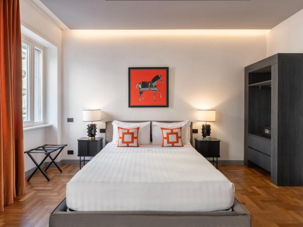 Le Mummarelle Napoli : photo 4 de la chambre deluxe room – via santa lucia 20