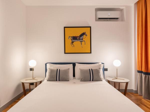 Le Mummarelle Napoli : photo 5 de la chambre standard double room – via santa lucia 20