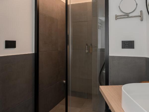 Le Mummarelle Napoli : photo 6 de la chambre standard apartment – via santa lucia 66