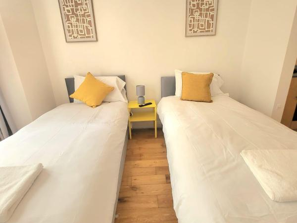 London En-suite Double Rooms - Leytonstone E11 : photo 2 de la chambre chambre lits jumeaux