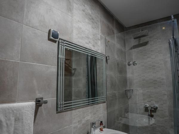 Hotel Arrabesque : photo 6 de la chambre chambre triple