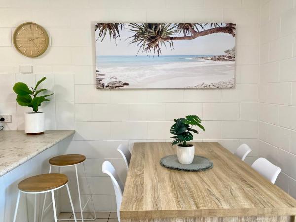 Lychee Tree Holiday Apartments : photo 2 de la chambre appartement avec terrasse