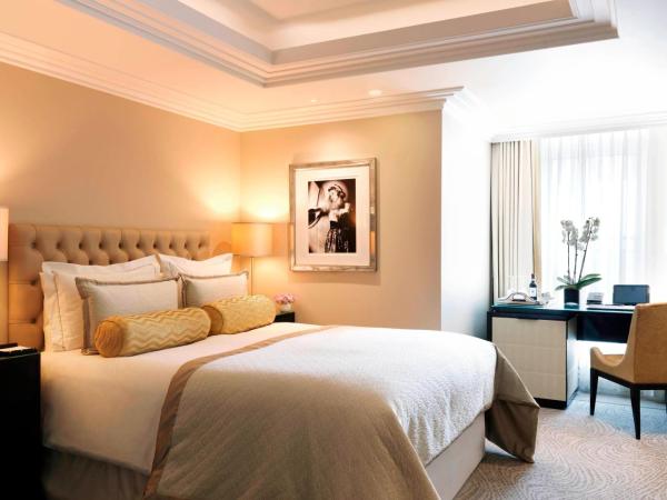 The Wellesley, a Luxury Collection Hotel, Knightsbridge, London : photo 1 de la chambre chambre lit queen-size de luxe - accessible aux personnes à mobilité réduite
